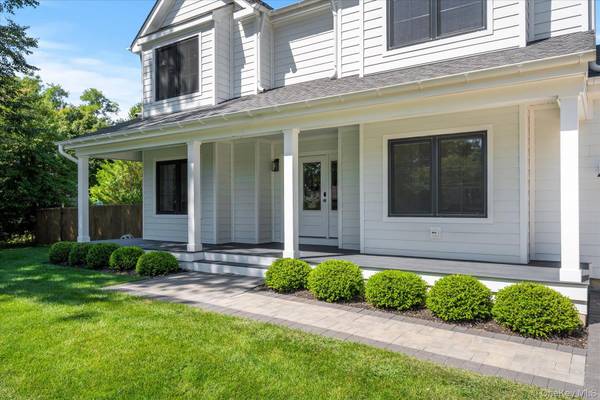 660 Sutton PL, Greenport, NY 11944