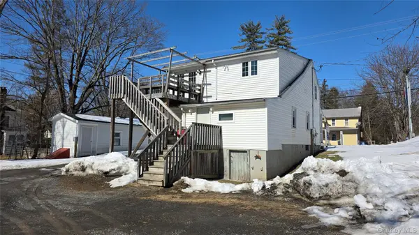 62 E Market ST, Red Hook, NY 12571