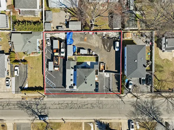 150 N Delaware AVE, Lindenhurst, NY 11757