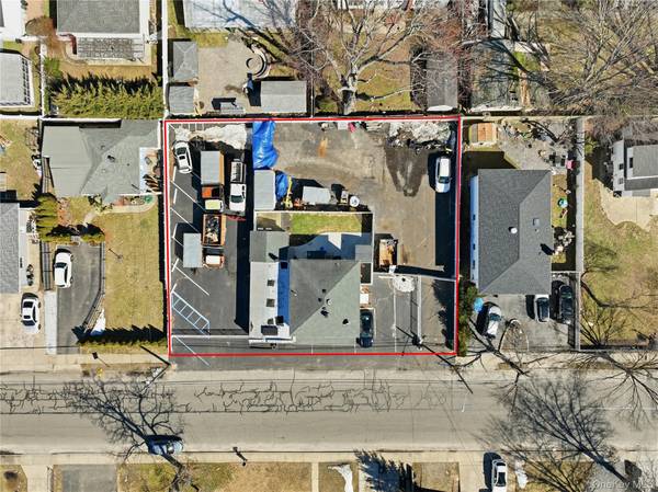 150 N Delaware AVE, Lindenhurst, NY 11757