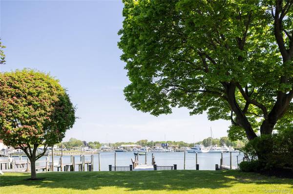 168 Sterling ST, Greenport, NY 11944