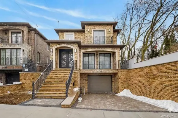 14-09 133RD PL, College Point, NY 11356