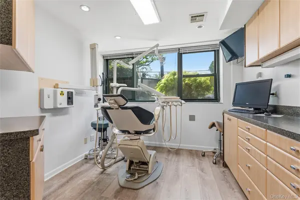 210 Atlantic AVE #AA3, Lynbrook, NY 11563