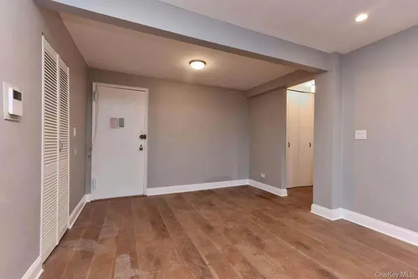 15272 Melbourne AVE #2G, Flushing, NY 11367