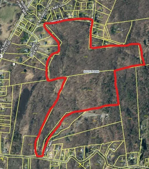 19 S Cross RD, Staatsburg, NY 12580