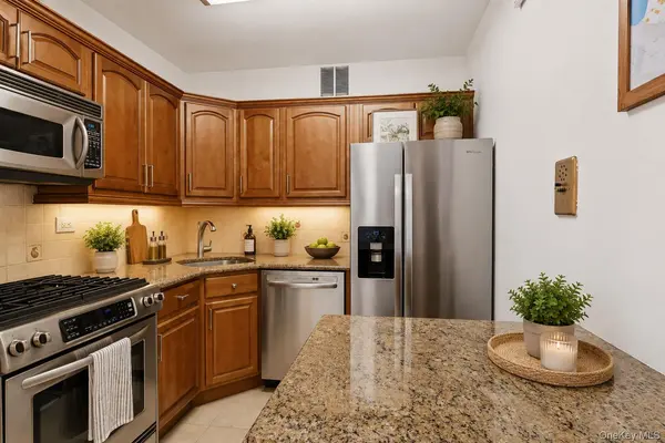 300 E 40 ST #12E, New York (manhattan), NY 10016