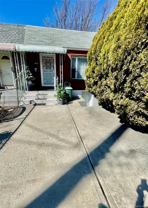 13022 Springfield BLVD, Springfield Gardens, NY 11413