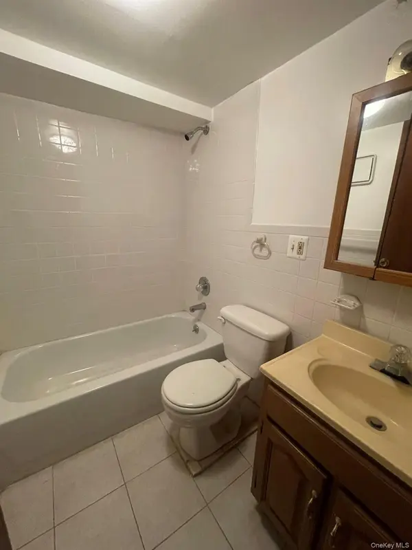 13022 Springfield BLVD, Springfield Gardens, NY 11413