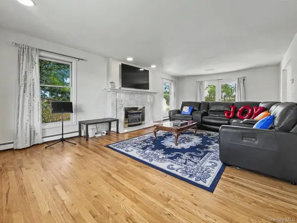 315 Arcadia RD, Goshen, NY 10924