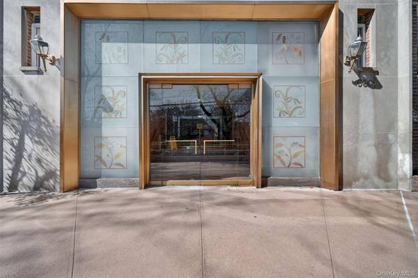 5601 Riverdale AVE #5L, Bronx, NY 10471