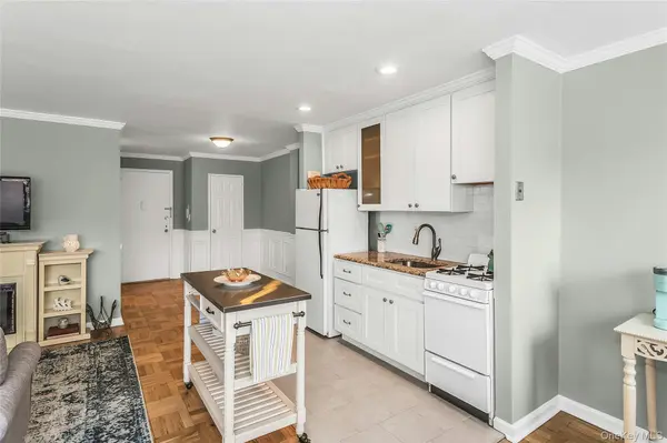 315 Atlantic Avenue #1N, East Rockaway, NY 11518