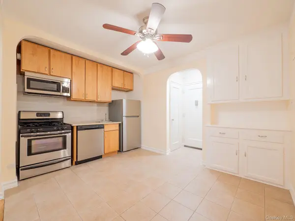 64-85 Saunders ST #A9, Rego Park, NY 11375
