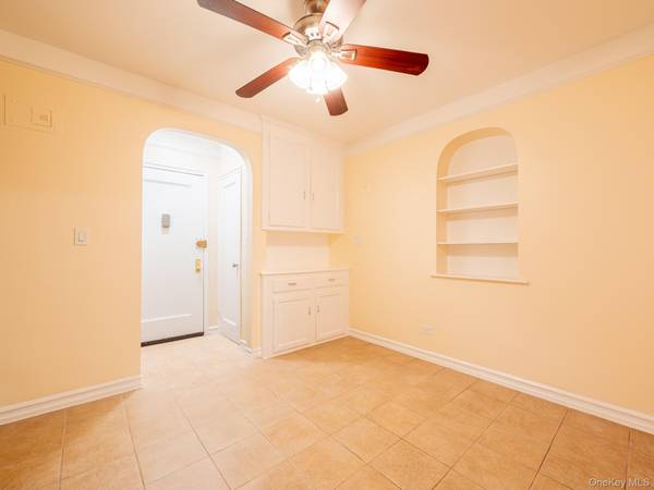 64-85 Saunders ST #A9, Rego Park, NY 11375
