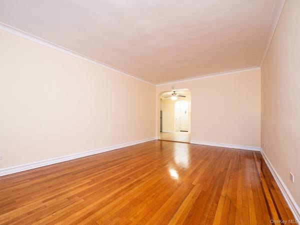 64-85 Saunders ST #A9, Rego Park, NY 11375