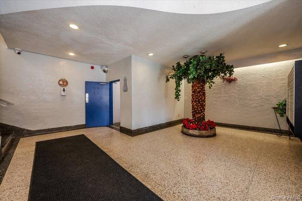 1332 Metropolitan AVE #4K, Bronx, NY 10462