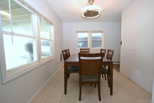 111 Fuller AVE, Islip, NY 11751