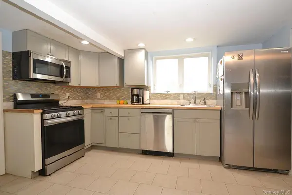 111 Fuller AVE, Islip, NY 11751