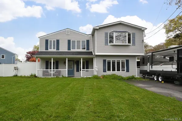 111 Fuller AVE, Islip, NY 11751