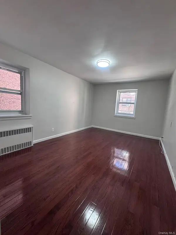 4459 Kissena BLVD #2J, Flushing, NY 11355