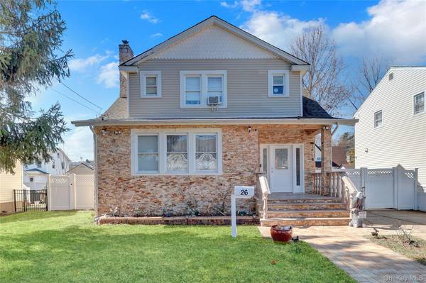 26 Hilbert ST, Hempstead, NY 11550