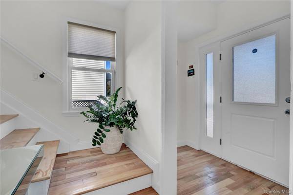 26 Hilbert ST, Hempstead, NY 11550