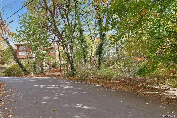 2 Shelburne RD, Yonkers, NY 10710