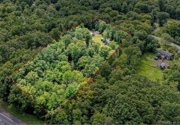 90 Freetown RD, Wallkill, NY 12589