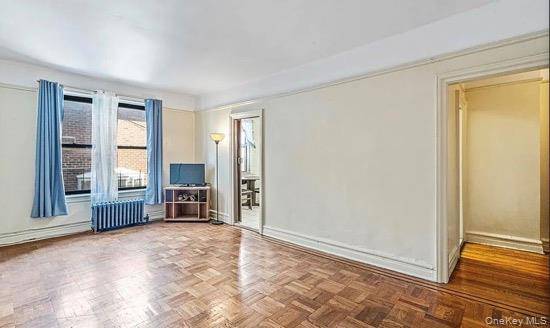 15517 Sanford AVE #2E, Flushing, NY 11355