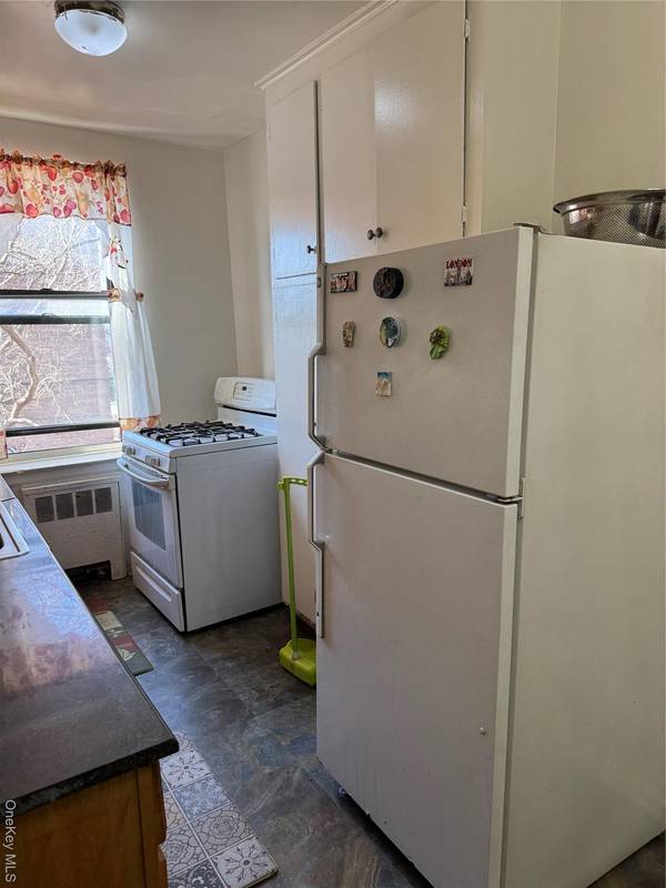 745 E 231st ST #3F, Bronx, NY 10466