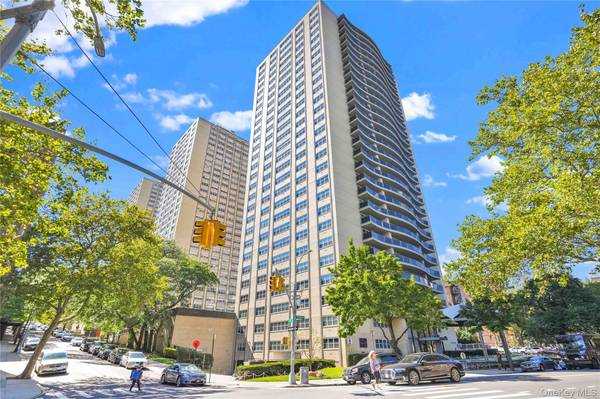 66-36 Yellowstone Boulevard #A10, Forest Hills, NY 11375