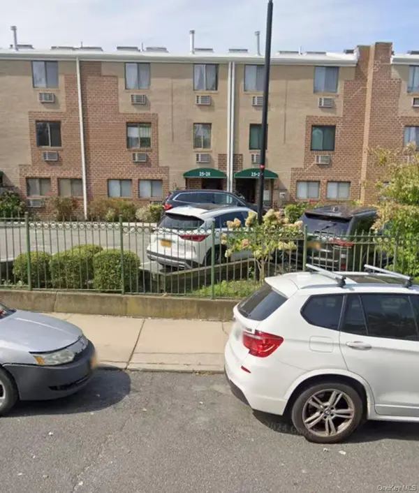 25-28 120th ST #C2B, Flushing, NY 11354
