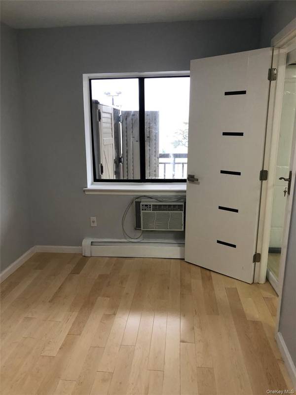 25-28 120th ST #C2B, Flushing, NY 11354