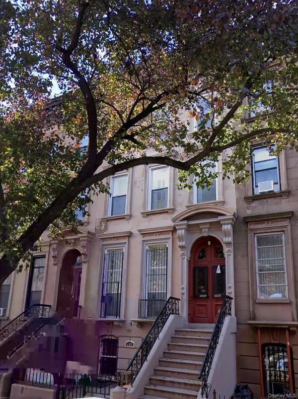 138 Saint James PL, Brooklyn, NY 11238