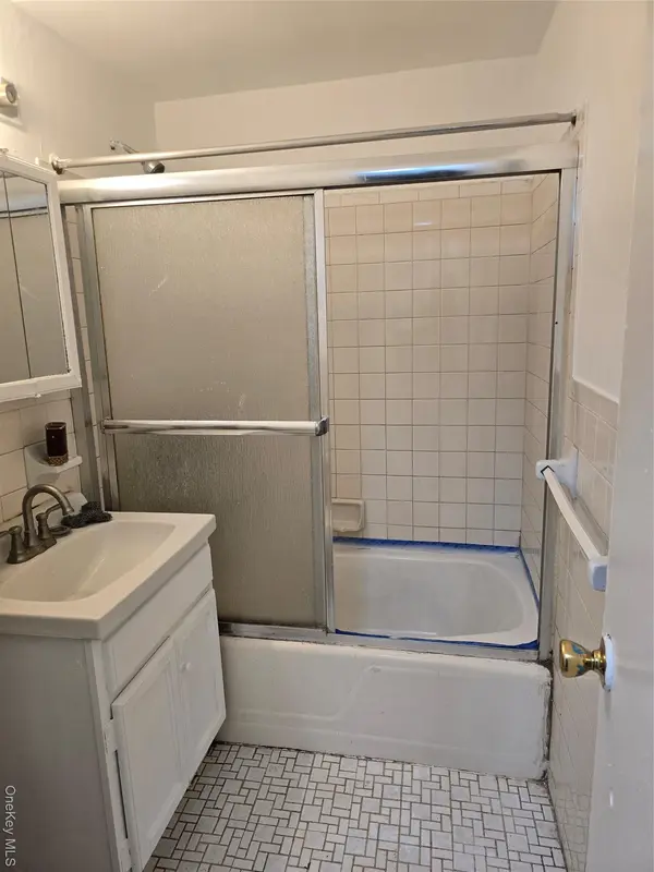 92-29 Lemont  Ave #1 E, Elmhurst, NY 11373
