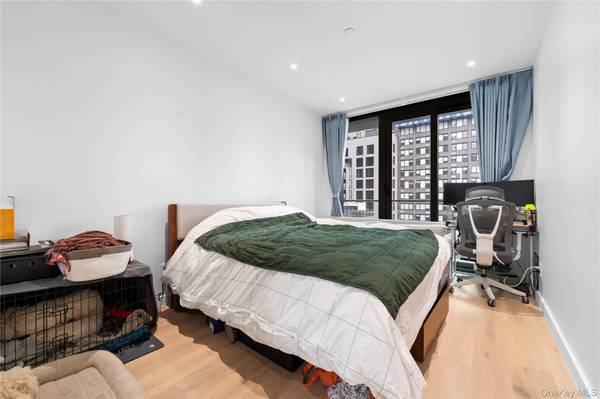 4262 Hunter ST #11A, Long Island City, NY 11101