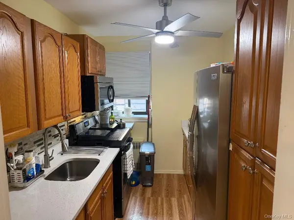 87-15 204th ST #B51, Hollis, NY 11423