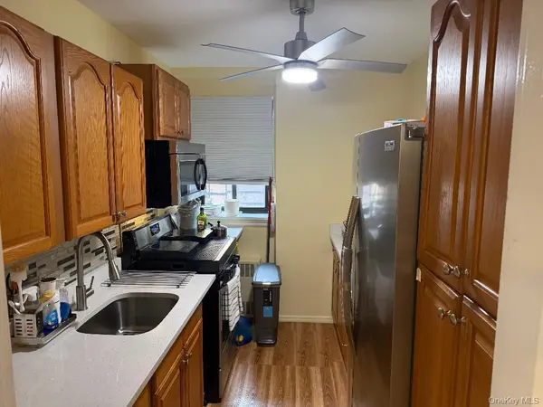 87-15 204th ST #B51, Hollis, NY 11423
