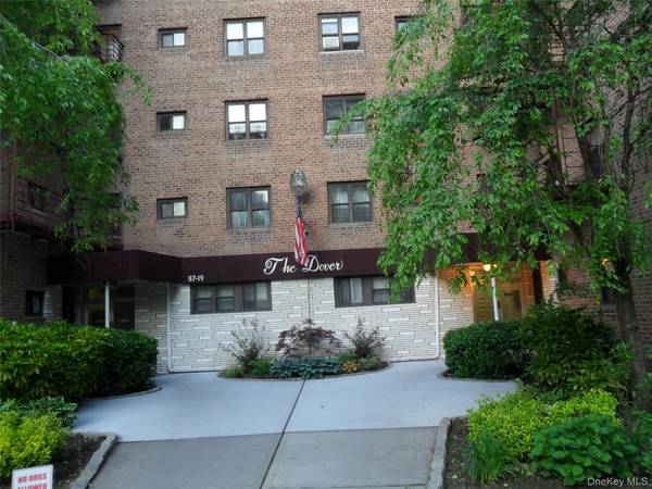 87-15 204th ST #B51, Hollis, NY 11423