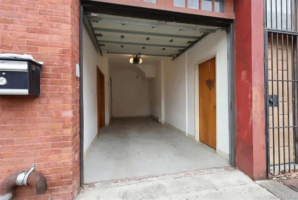 304 Waverly AVE, Brooklyn, NY 11205