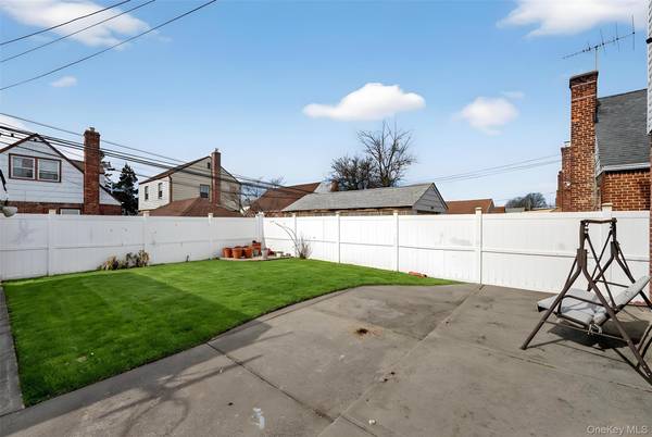 120-30 226th ST, Cambria Heights, NY 11411