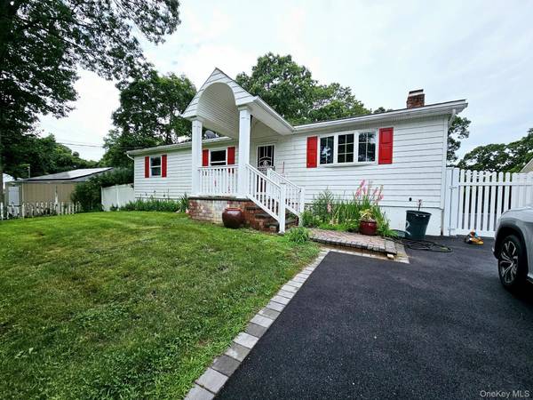 12 Nord Park BLVD, Middle Island, NY 11953