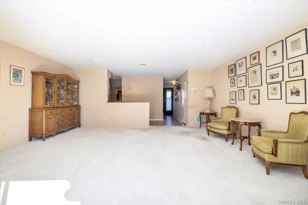 100 Daly BLVD #408, Oceanside, NY 11572