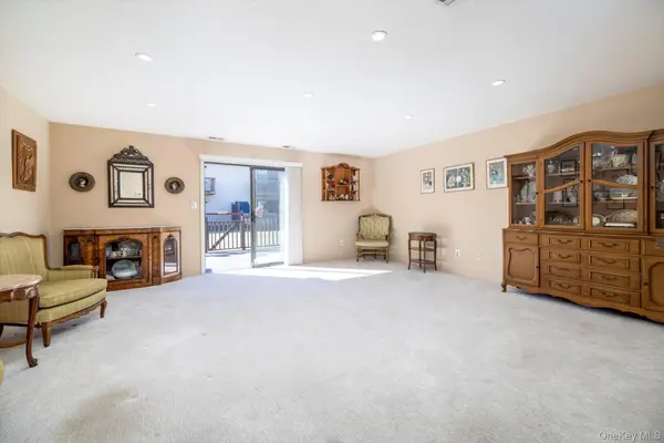 100 Daly BLVD #408, Oceanside, NY 11572