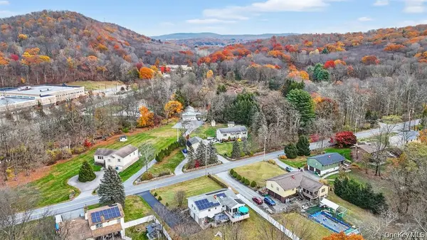 91 Velie RD, Lagrangeville, NY 12540