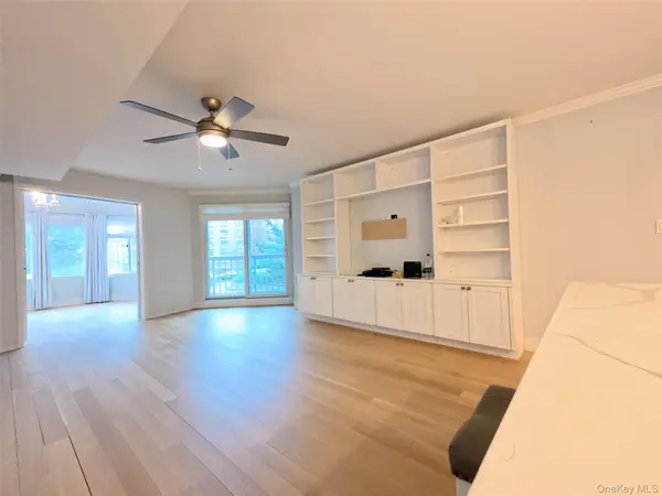 10 Stewart Pl #2GE, White Plains, NY 10603