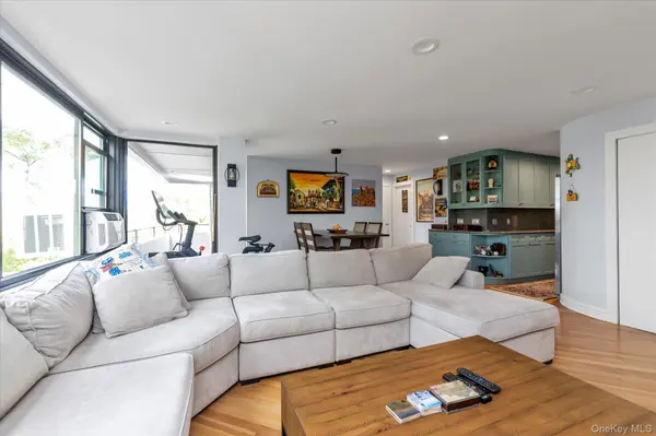 9-05 162 ST #6D, Beechhurst, NY 11357