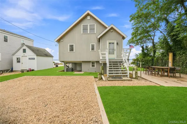 23 Scallop LN, South Jamesport, NY 11970