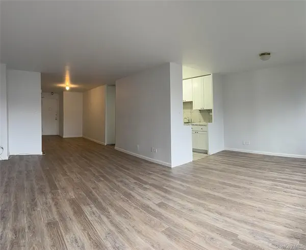 61-20 Grand Central Pkwy #A 106, Forest Hills, NY 11375