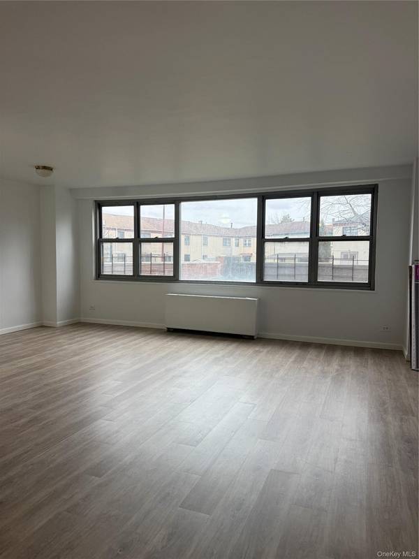 61-20 Grand Central Pkwy #A 106, Forest Hills, NY 11375