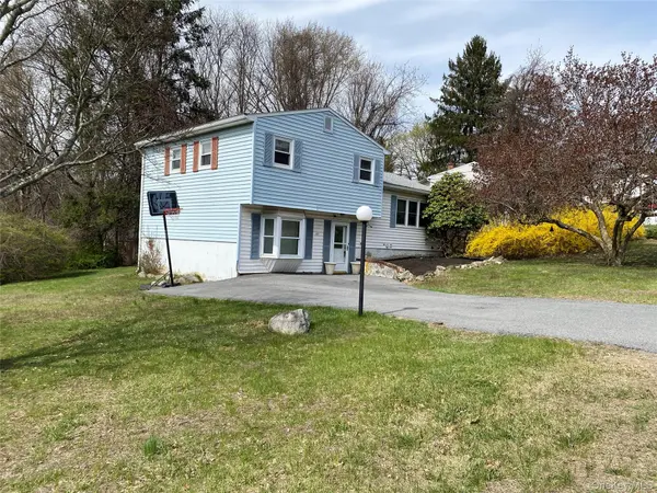 43 Duelk AVE, Monroe, NY 10950